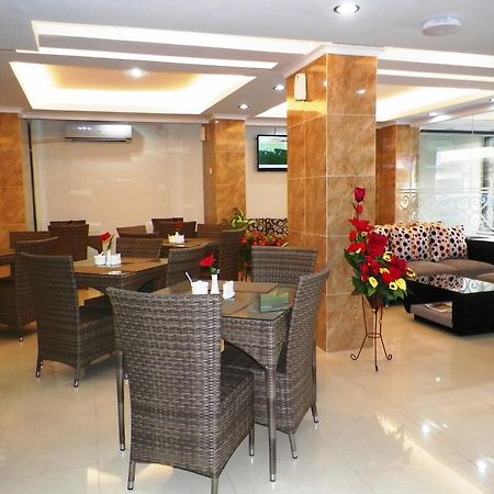 Maranatha Grand Hotel Джокякарта Екстериор снимка