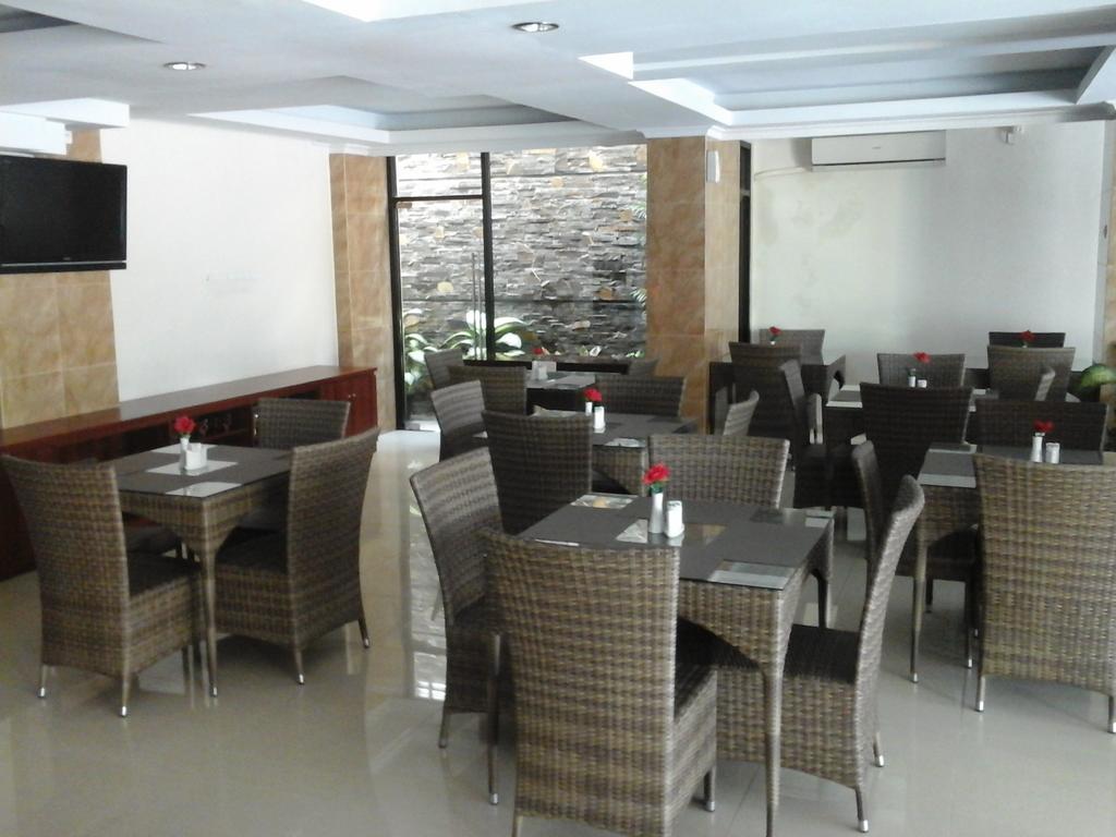 Maranatha Grand Hotel Джокякарта Екстериор снимка