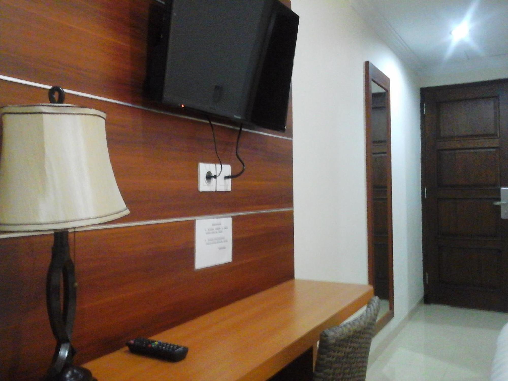 Maranatha Grand Hotel Джокякарта Екстериор снимка
